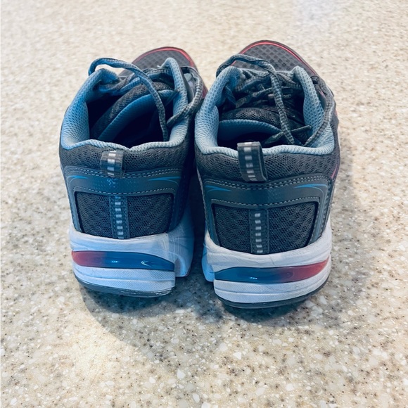 Ryka Inspire Women's Running
Shoes Gray/Pink/Blue - Size 8 - Picture 2 of 5